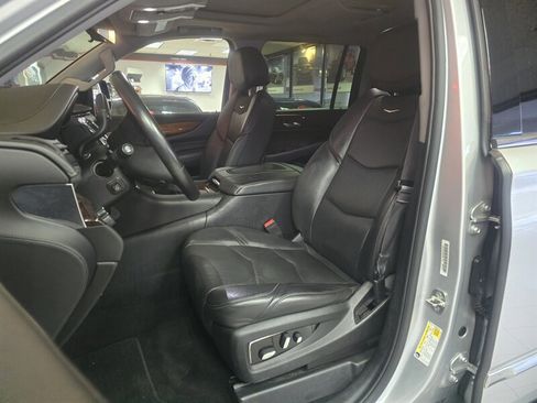 Used 2017 Cadillac Escalade ESV Premium Luxury image 9