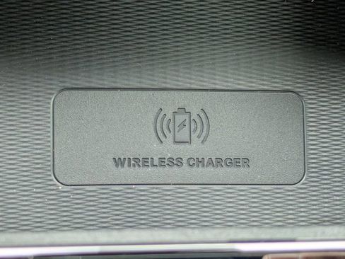 New 2025 Jeep Grand Cherokee Altitude image 23