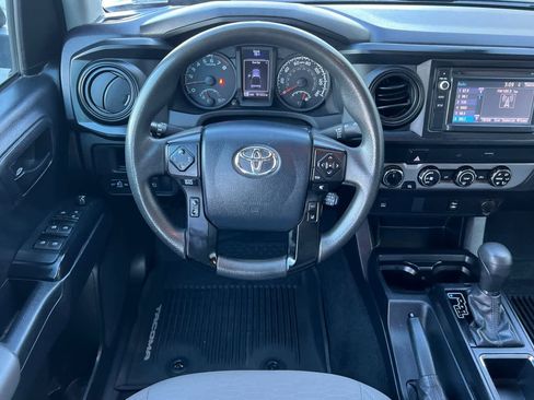 Used 2019 Toyota Tacoma SR image 14