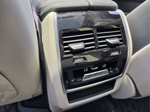 Used 2024 BMW X7 M60i w/ Executive Package AWD/4WD image 15