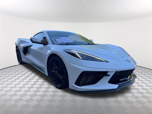 Used 2021 Chevrolet Corvette Stingray Preferred Cpe w/ Z51 Performance Package image 3