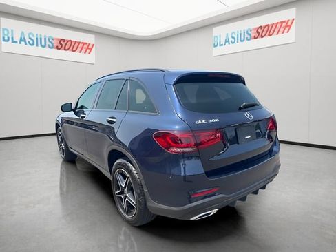 Used 2021 Mercedes-Benz GLC 300 4MATIC image 5