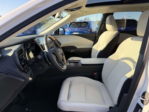 Used 2024 Lexus RX 350 AWD image 14