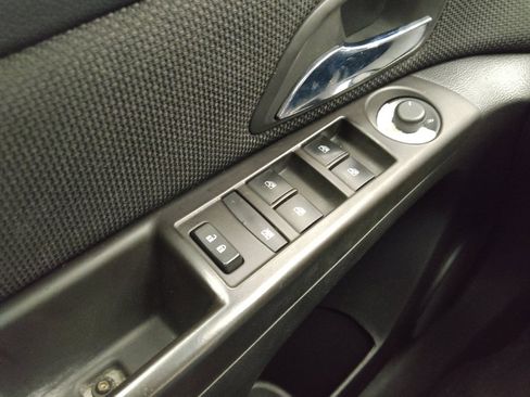 Used 2015 Chevrolet Cruze LT FWD image 27