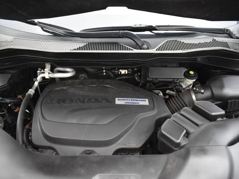 Used 2017 Honda Pilot Touring image 8