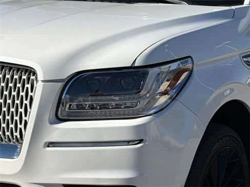 Used 2020 Lincoln Navigator Reserve w/ Equipment Group 208A Reserve image 4