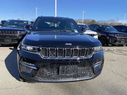 New 2025 Jeep Grand Cherokee Limited image 2