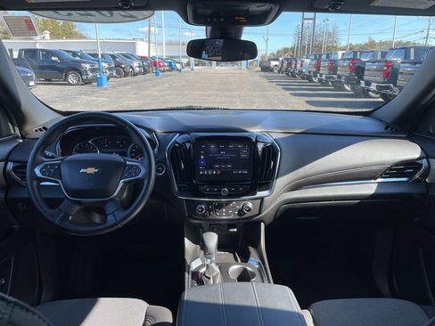 Used 2023 Chevrolet Traverse LT AWD/4WD image 12