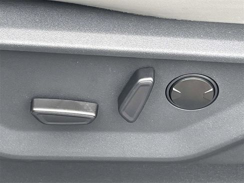 Used 2025 Ford Expedition Active image 14