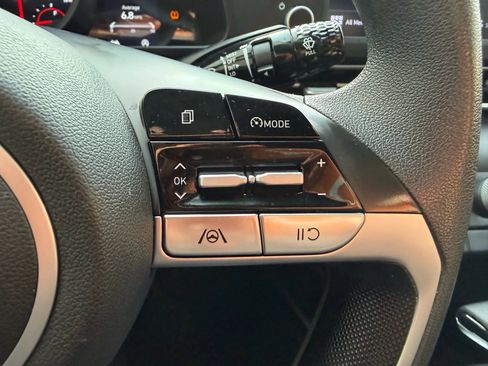 Used 2021 Hyundai Elantra SE image 14