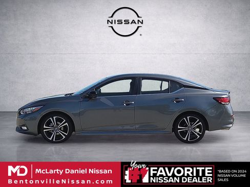Used 2023 Nissan Sentra SR FWD image 3