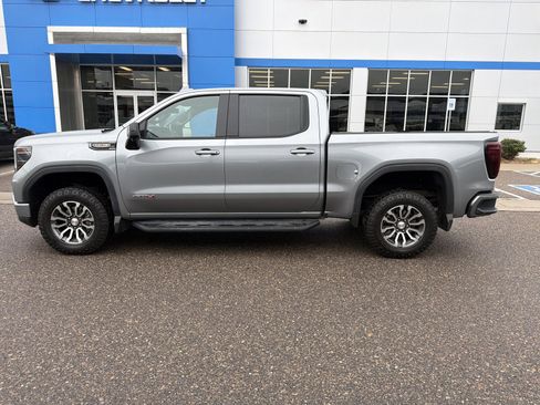 Used 2023 GMC Sierra 1500 AT4 w/ AT4 Premium Package AWD/4WD image 2