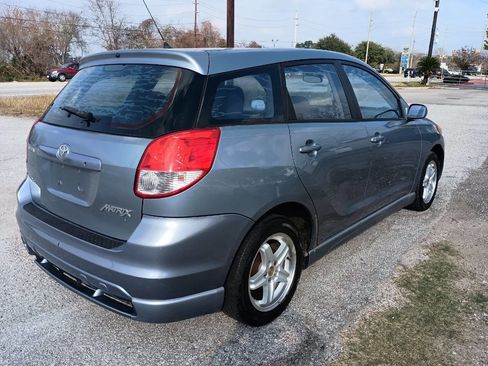 Used 2004 Toyota Matrix XR image 3
