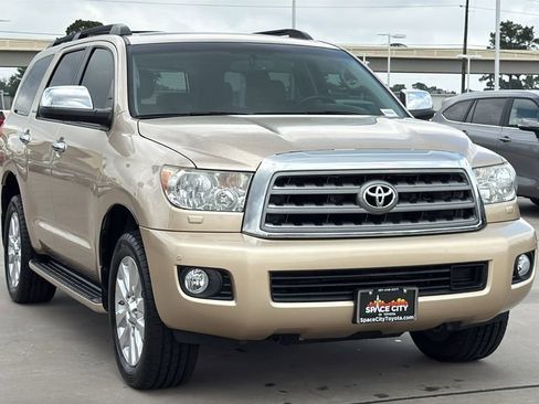 Used 2014 Toyota Sequoia Platinum RWD image 7