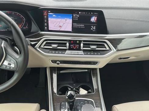 Used 2019 BMW X5 xDrive40i w/ Premium Package 2 AWD/4WD image 13