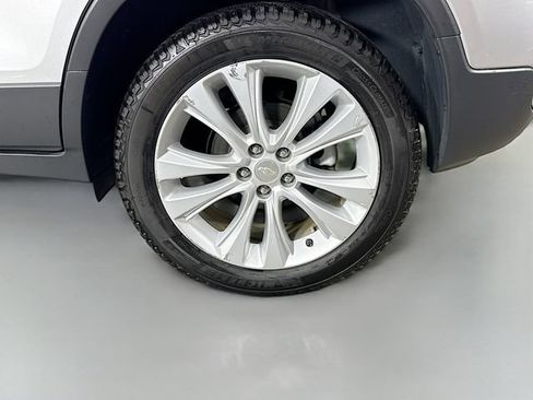 Used 2019 Chevrolet Trax Premier AWD/4WD image 33
