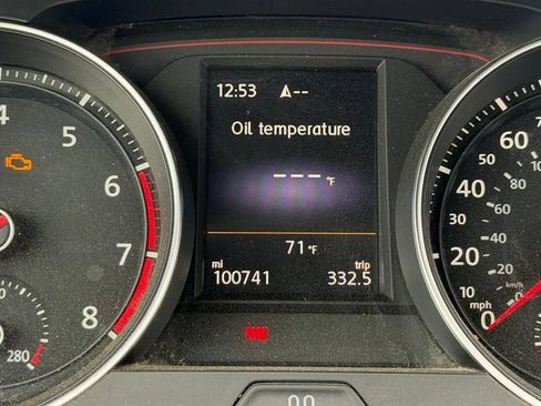 Used 2016 Volkswagen GTI SE w/ Lighting Package (SEL) FWD image 17