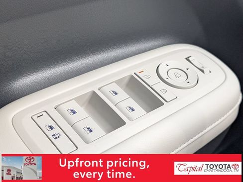 Used 2024 Hyundai Santa Fe Calligraphy AWD/4WD image 17