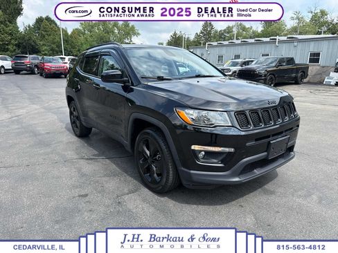 Used 2018 Jeep Compass Latitude AWD/4WD image 1