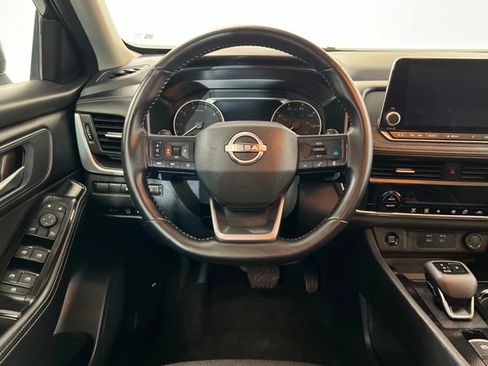 Used 2025 Nissan Rogue SV AWD/4WD image 12