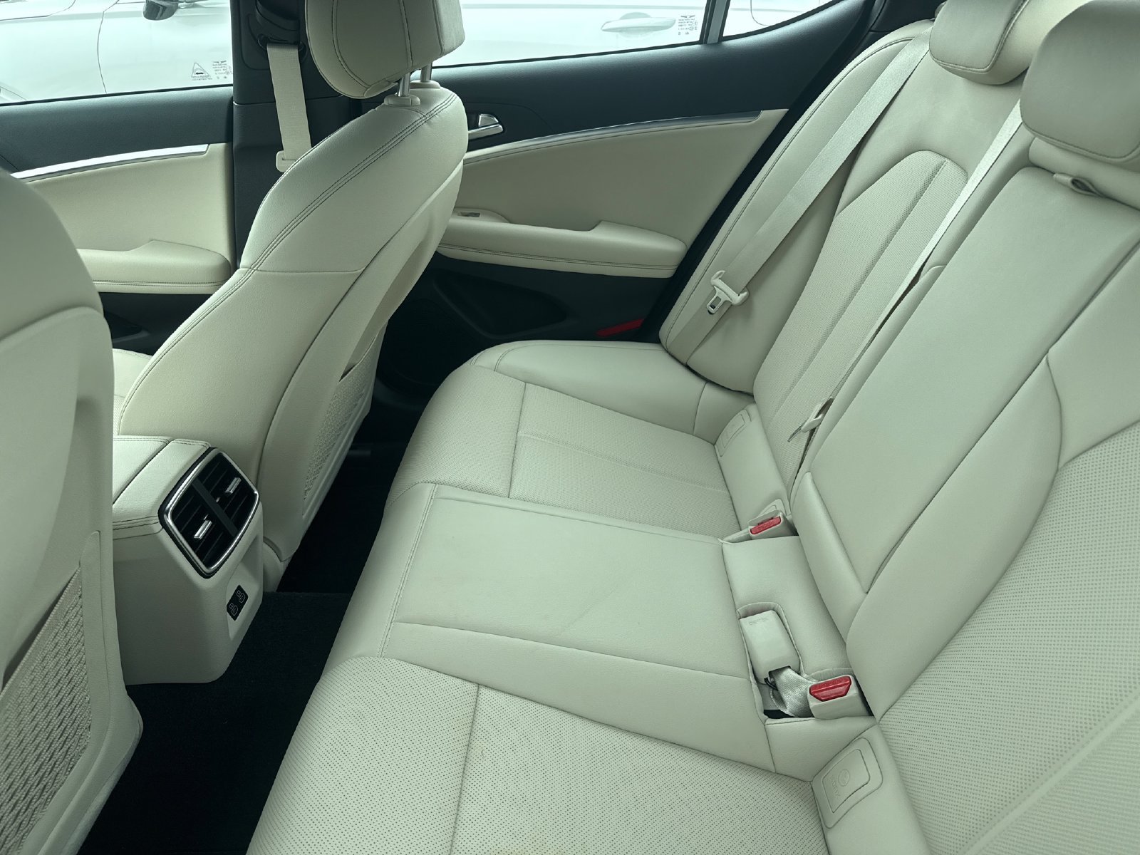 Used 2026 Genesis G70 2.5T AWD/4WD image 13