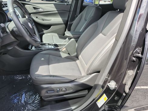 Used 2023 Buick Encore GX Select w/ Sport Touring Package FWD image 25