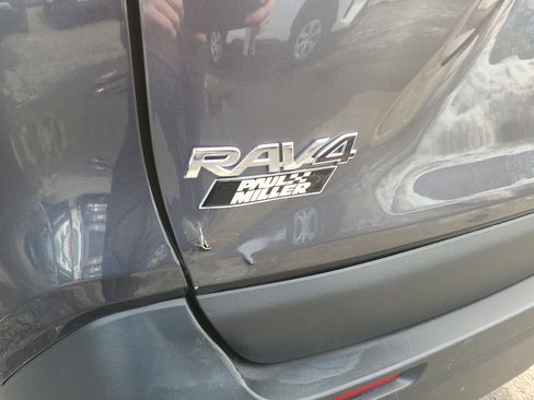 Certified 2025 Toyota RAV4 LE image 28