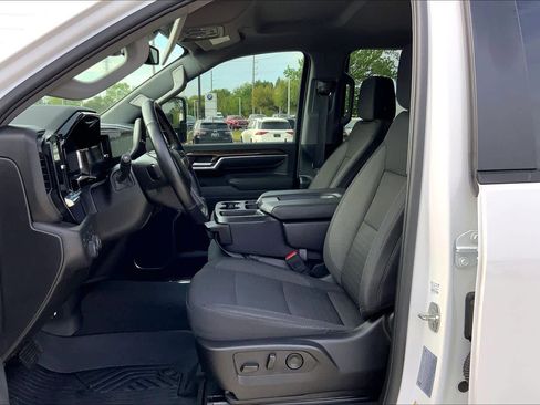 Used 2025 Chevrolet Silverado 2500 LT w/ Texas Edition image 15