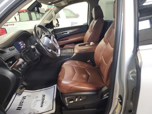 Used 2018 Cadillac Escalade Premium Luxury w/ LPO, Radiant Package image 8