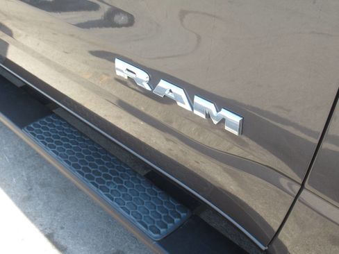 Used 2020 RAM 1500 Big Horn AWD/4WD image 6