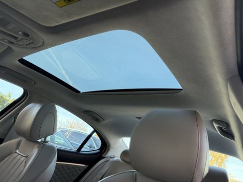 Used 2020 Genesis G70 2.0T w/ Prestige Package image 13