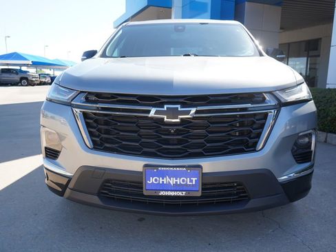Used 2023 Chevrolet Traverse Premier w/ Redline Edition FWD image 3