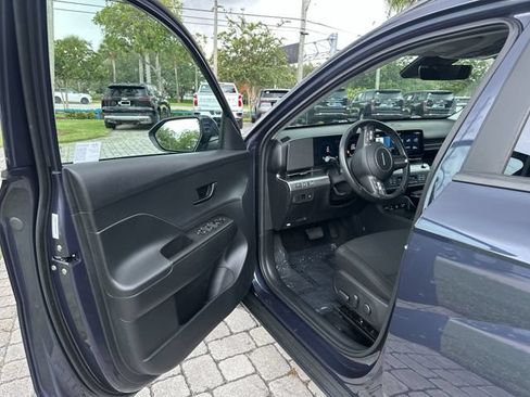 Used 2025 Hyundai Kona SEL FWD image 22