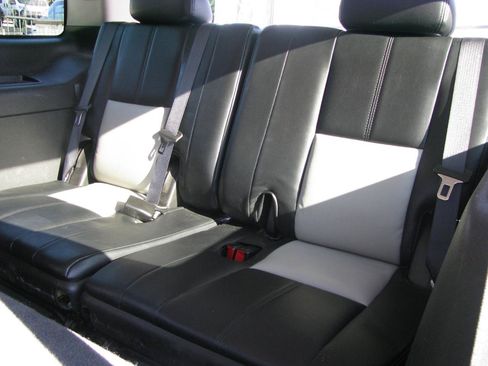 Used 2007 Chevrolet Tahoe LT w/ 1LT Special Edition AWD/4WD image 13