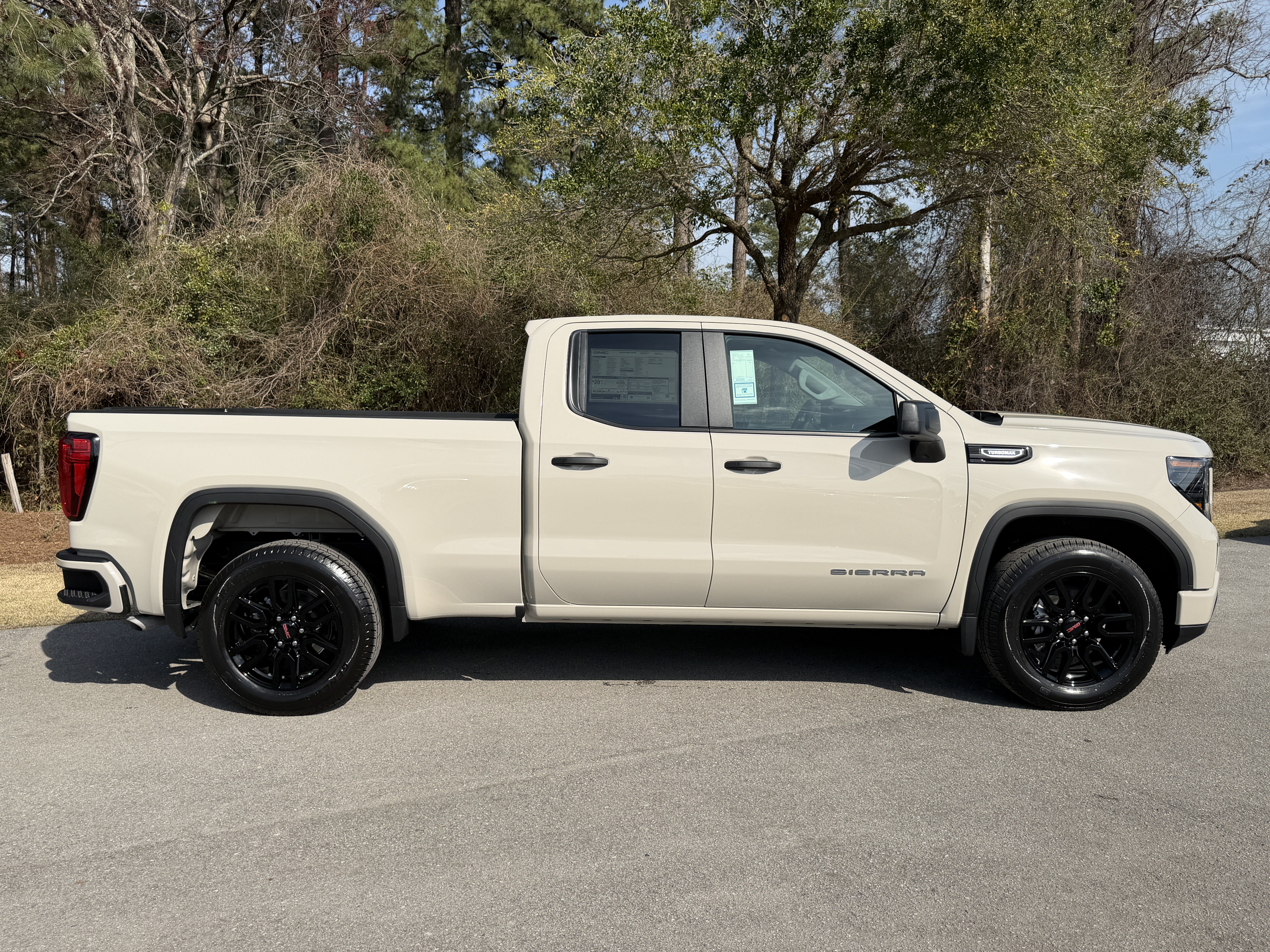 New 2026 GMC Sierra 1500 Pro w/ Graphite Edition AWD/4WD image 31