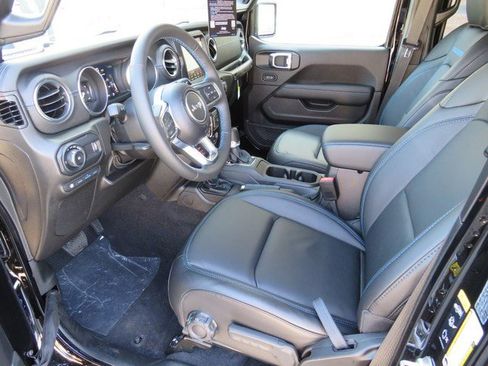 New 2023 Jeep Wrangler Rubicon w/ Steel Bumper Group image 14