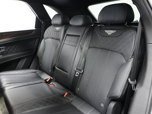 Used 2017 Bentley Bentayga AWD/4WD image 59