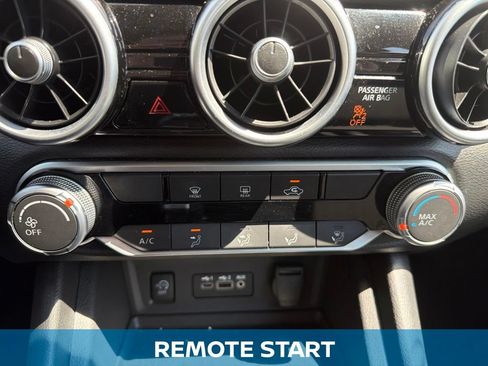 Used 2025 Nissan Sentra SV FWD image 6