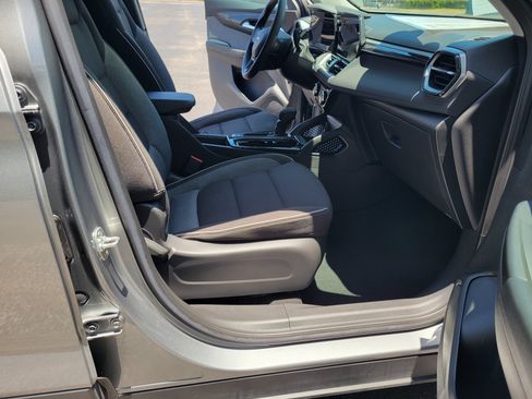 Certified 2024 Chevrolet TrailBlazer LT FWD image 28