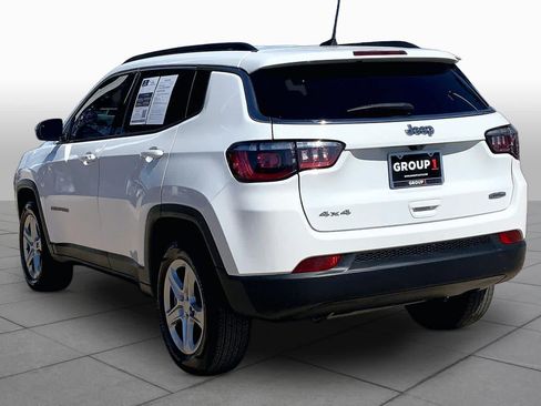 Used 2023 Jeep Compass Latitude AWD/4WD image 12