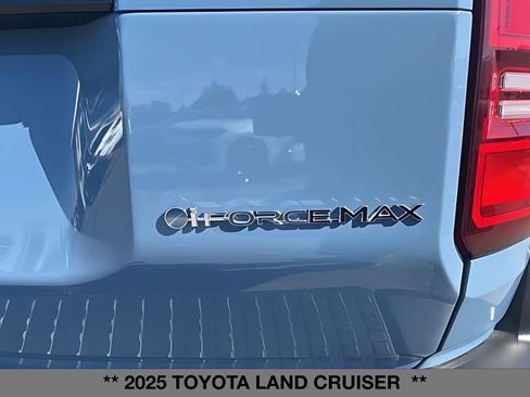 Used 2025 Toyota Land Cruiser AWD/4WD image 15
