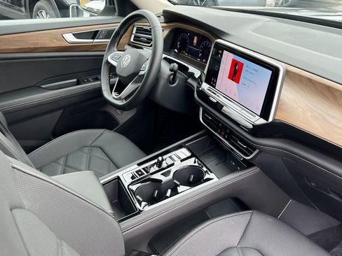 Certified 2026 Volkswagen Atlas SE image 13