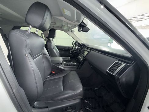 Used 2020 Land Rover Discovery SE AWD/4WD image 27