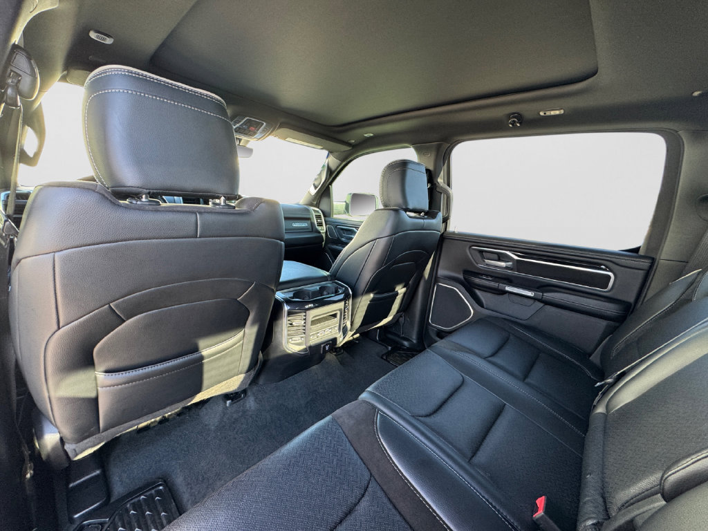 Used 2022 RAM 1500 Laramie AWD/4WD image 13