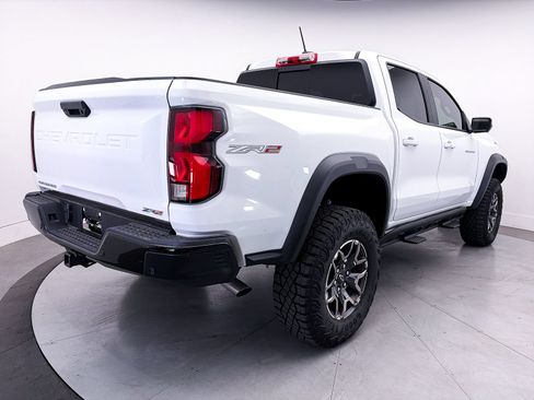 Used 2024 Chevrolet Colorado ZR2 w/ ZR2 Convenience Package III AWD/4WD image 20