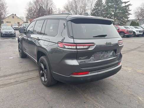 Used 2025 Jeep Grand Cherokee L Altitude image 8