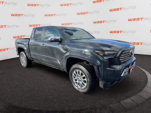 Used 2024 Toyota Tacoma Limited image 7