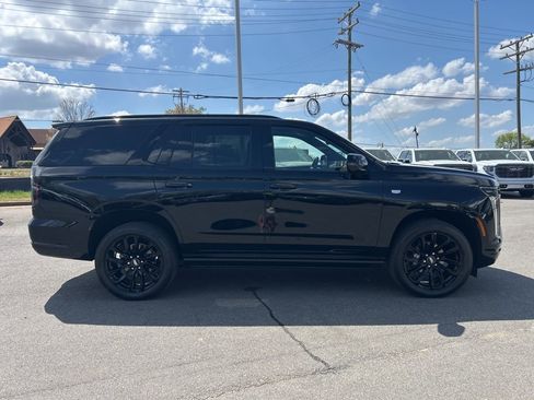 Used 2025 Cadillac Escalade Sport w/ Touring Package image 6