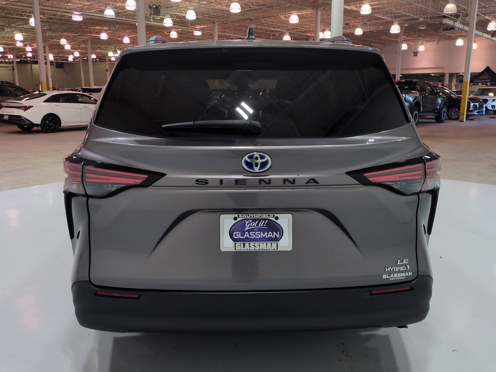 Used 2022 Toyota Sienna LE FWD image 4