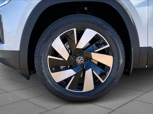 New 2026 Volkswagen Atlas Cross Sport SEL AWD/4WD image 12